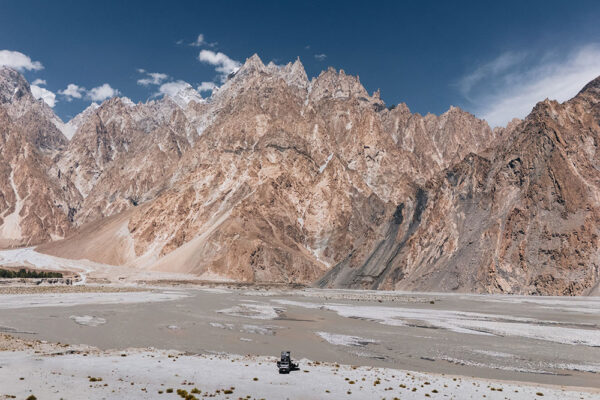 passu-cones-hunza-valley-wild-camping-pakistan-overlanding passu-cones-hunza-valley-wild-camping-pakistan-overlanding