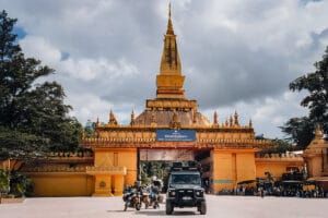 boten border crossing china to laos landrover defender