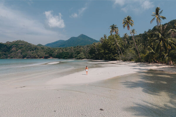 overlanding-thailand-koh-chang-landrover-defender-4 overlanding-thailand-koh-chang-landrover-defender-4