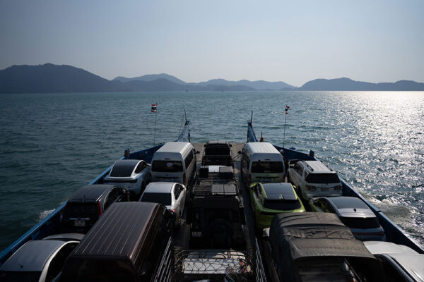overlanding-thailand-koh-chang-landrover-defender-9 overlanding-thailand-koh-chang-landrover-defender-9